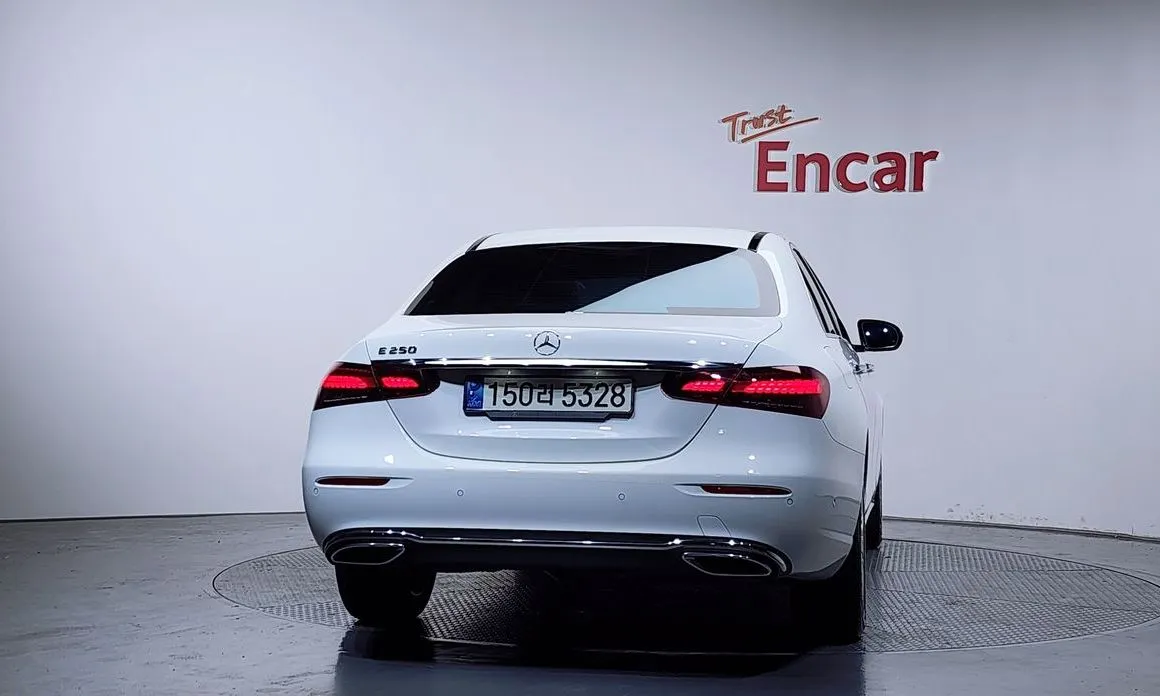 Mercedes-Benz E-Class 2021 из KR, фото 2