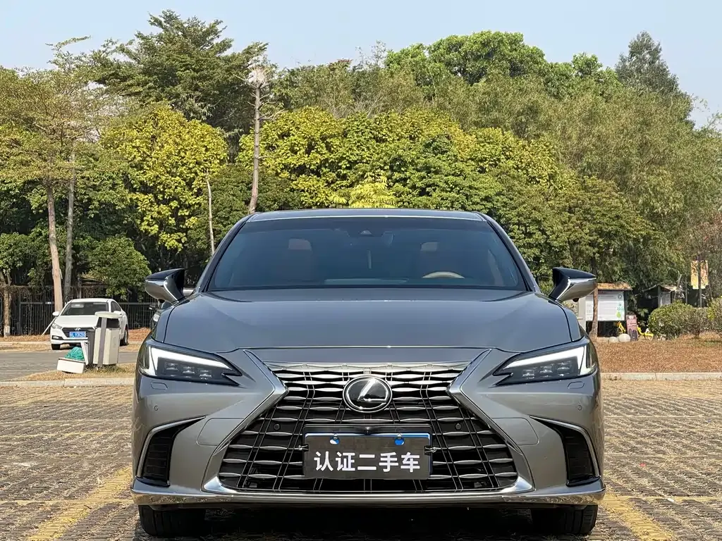 Lexus ES — фото 9