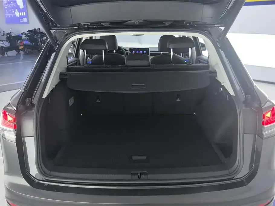 Volkswagen 探岳 PHEV 2023 из CN, фото 2