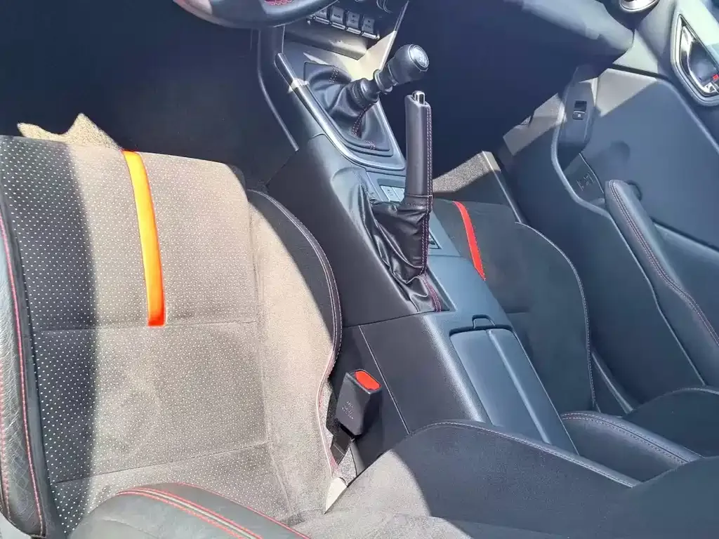Subaru BRZ 2022 из CN, фото 2