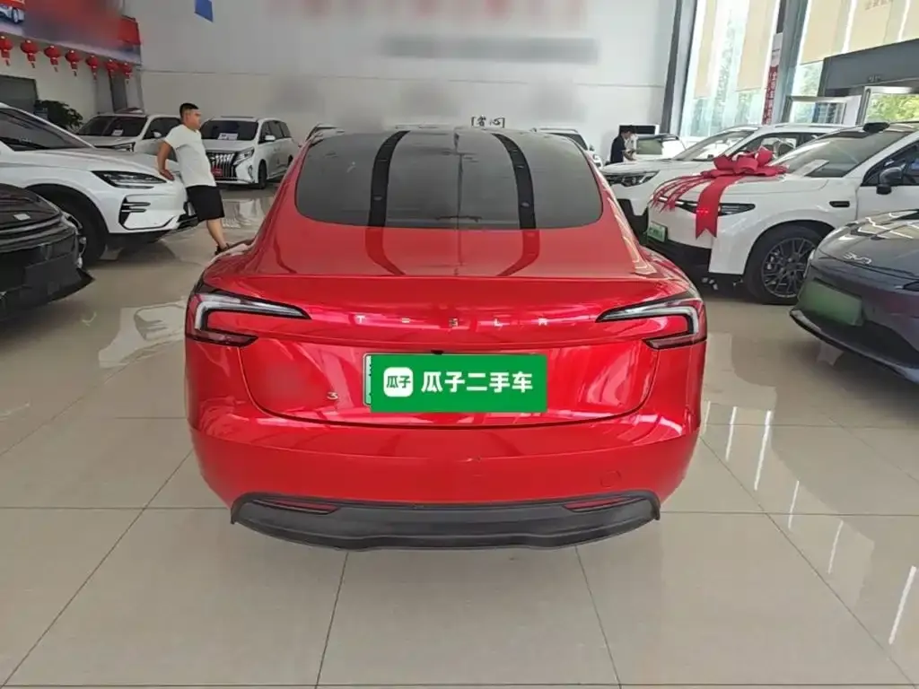 Tesla Model 3 — фото 5