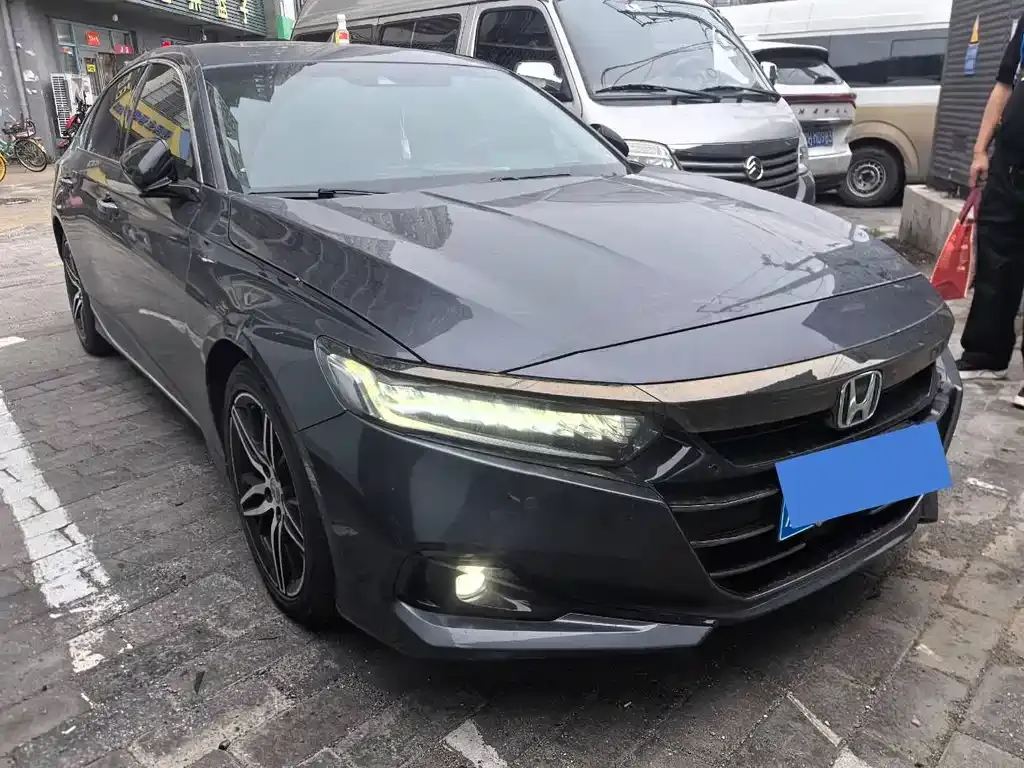 Honda Accord — фото 3