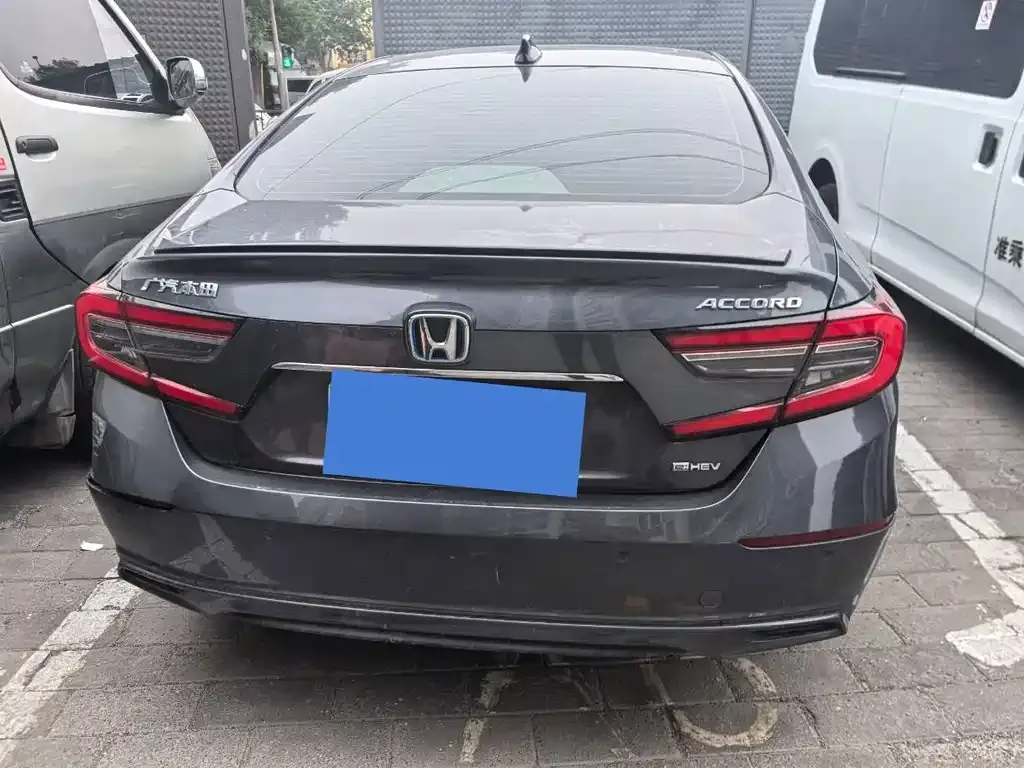Honda Accord — фото 6