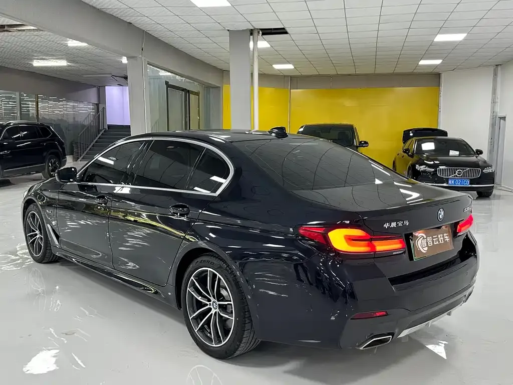 BMW 5 Series New Energy — фото 2