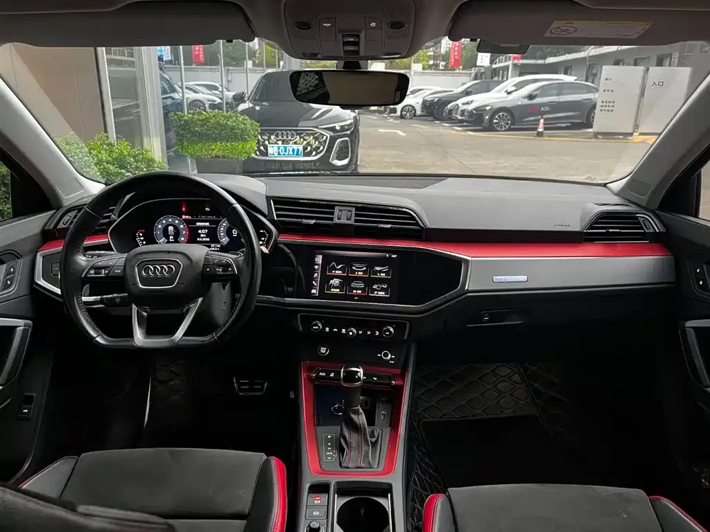 Audi Q3 2021 из CN, фото 7