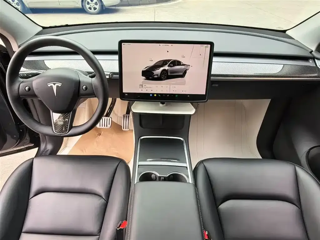 Tesla Model Y — фото 7