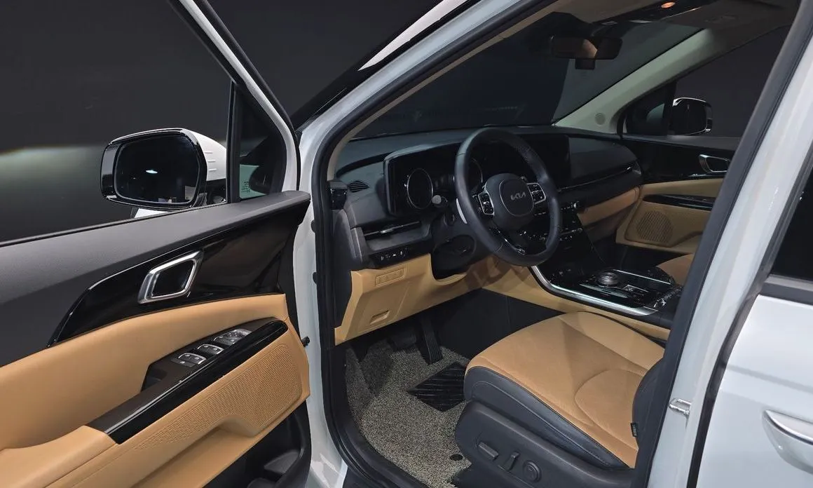 Kia Carnival 2023 из KR, фото 9