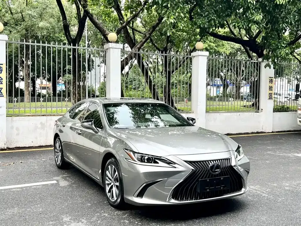 Lexus ES 2021 из CN, фото 3