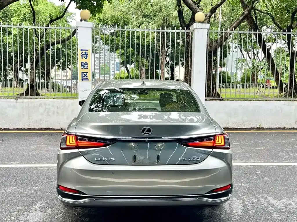 Lexus ES 2021 из CN, фото 9