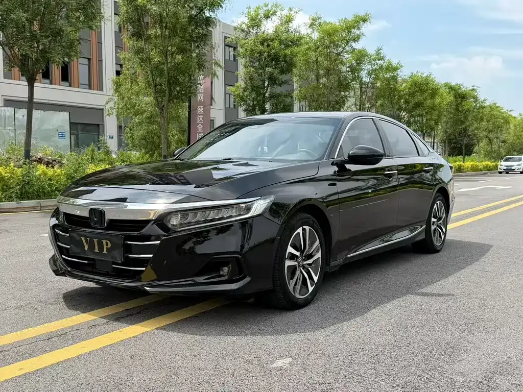 Honda Accord — фото 9