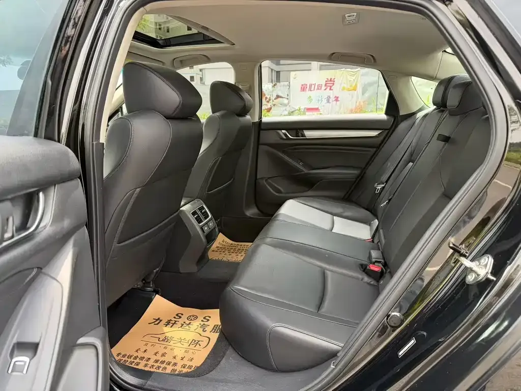 Honda Accord — фото 2