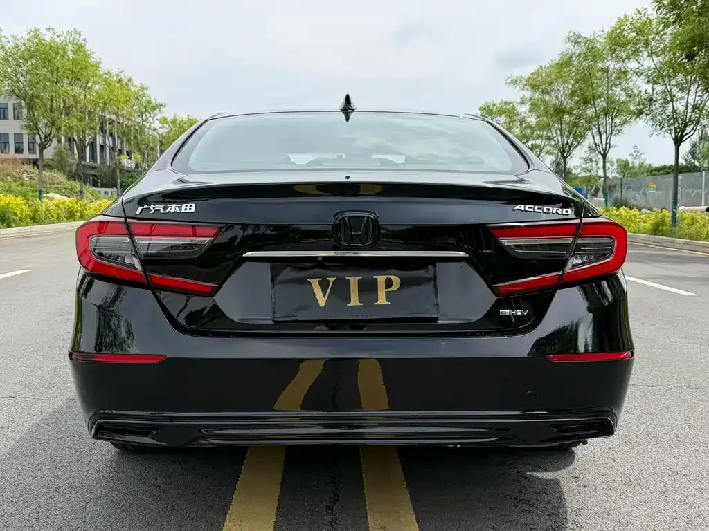 Honda Accord — фото 6