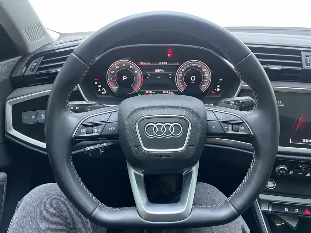 Audi Q3 — фото 6