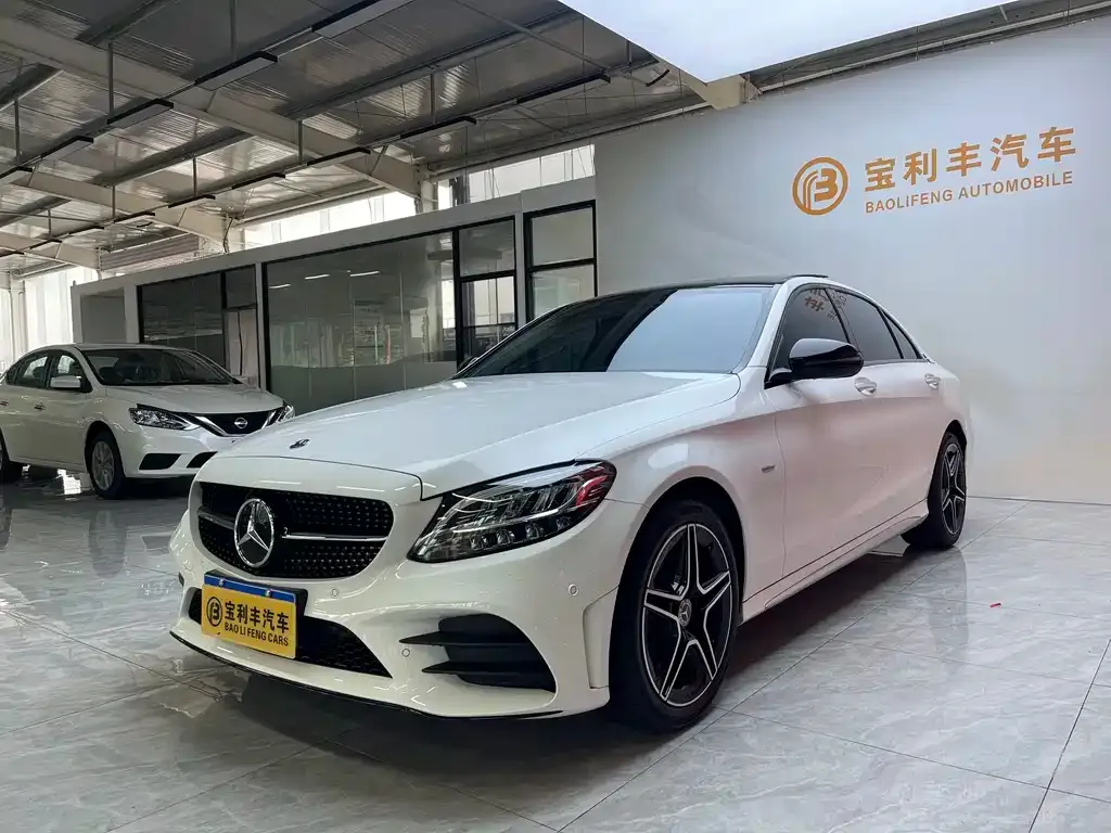 Mercedes-Benz C-Class — фото 1