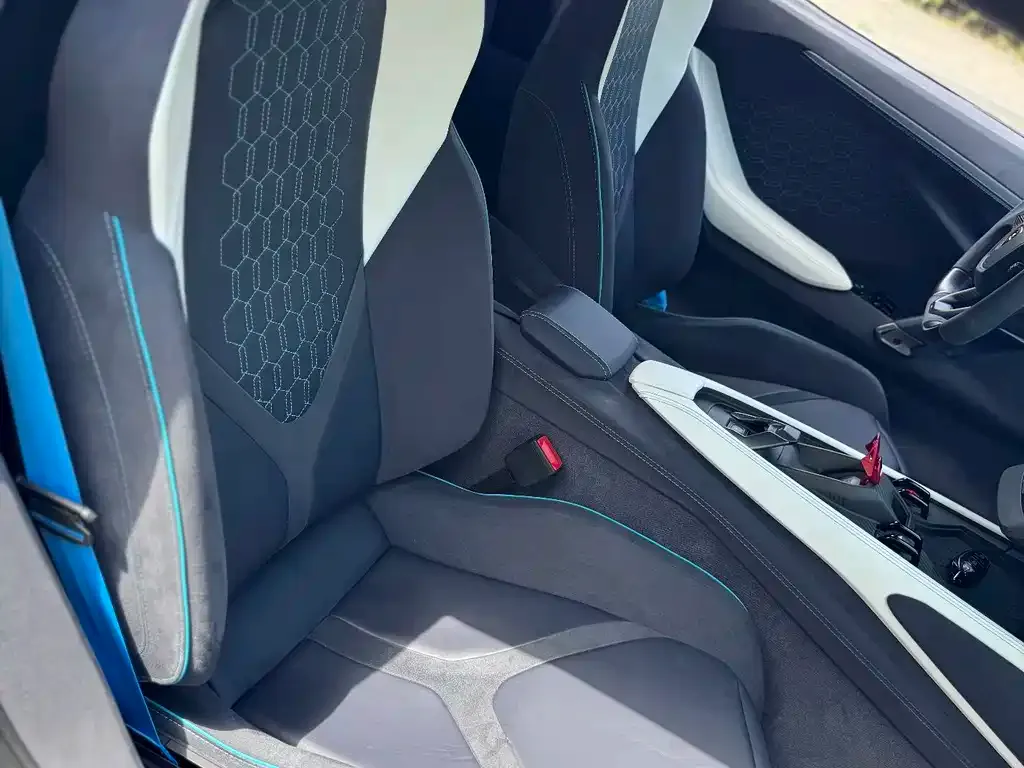 Lamborghini Revuelto 2025 из CN, фото 6