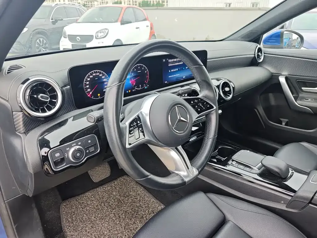 Mercedes-Benz A-Class — фото 2