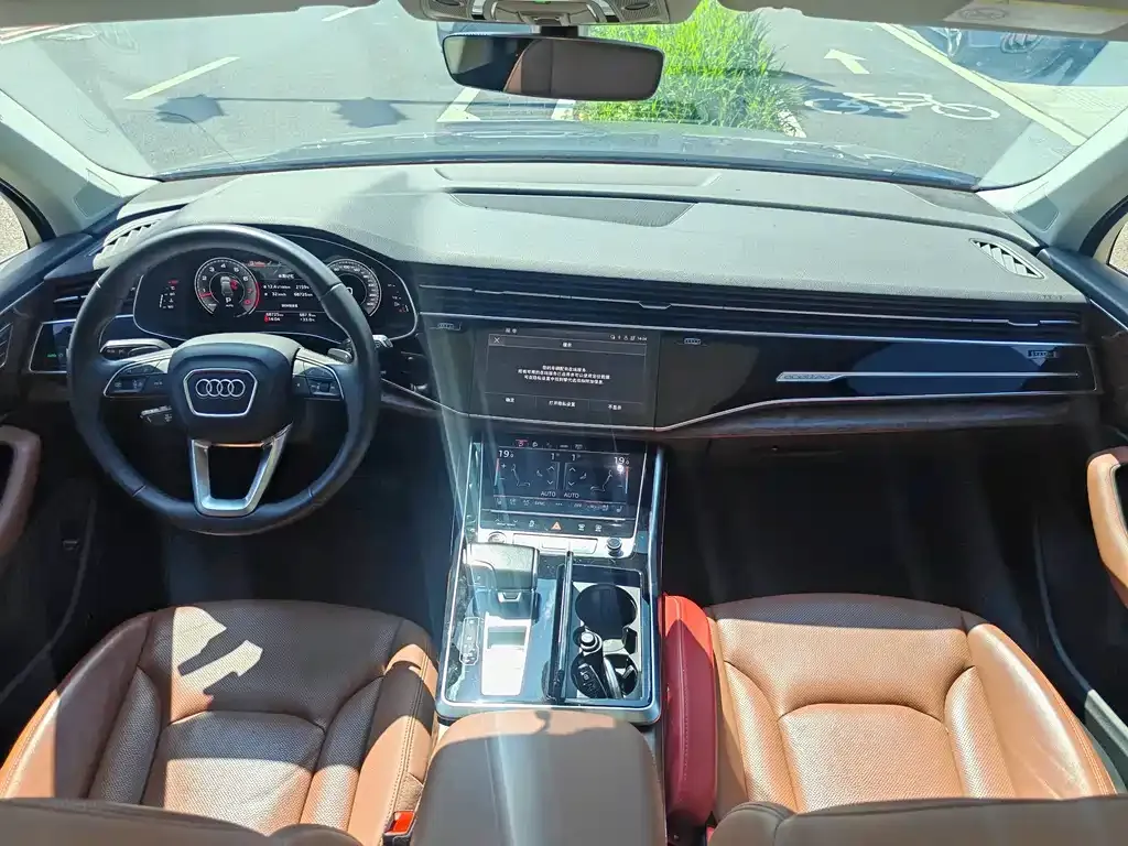 Audi Q7 2021 из CN, фото 3