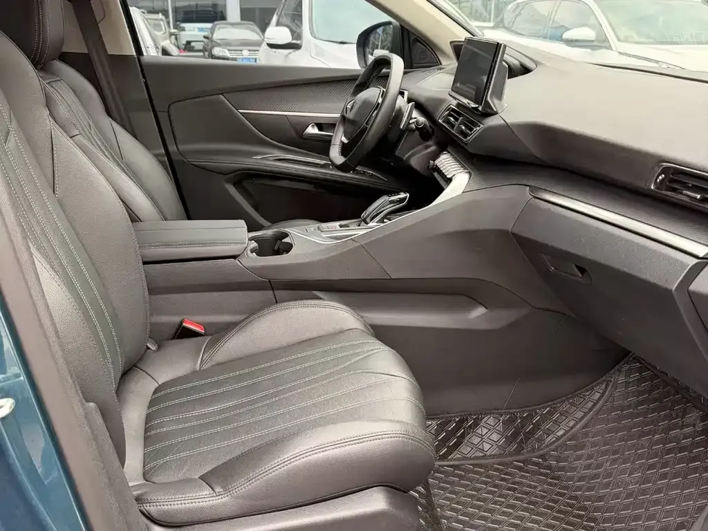 Peugeot 5008 2023 из CN, фото 9