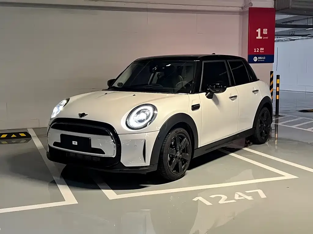 MINI Cooper (3-door) — фото 1