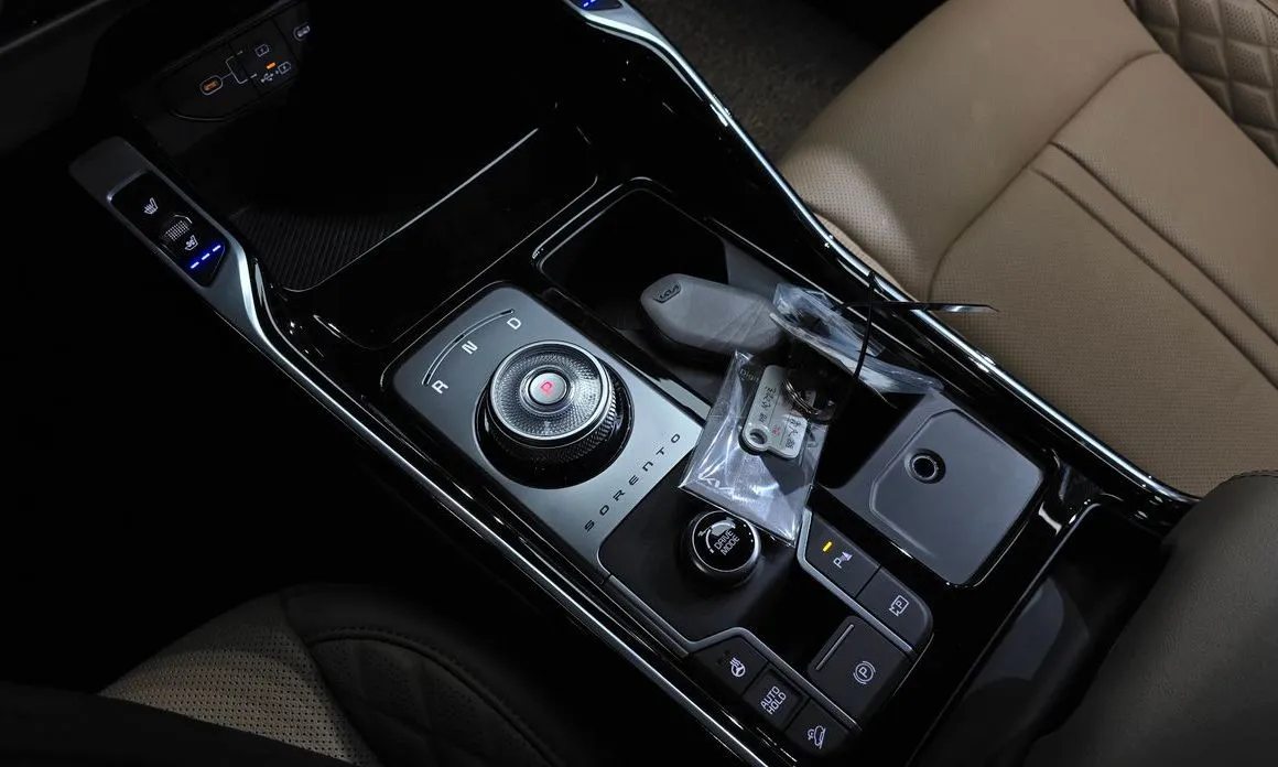 Kia Sorento — фото 4