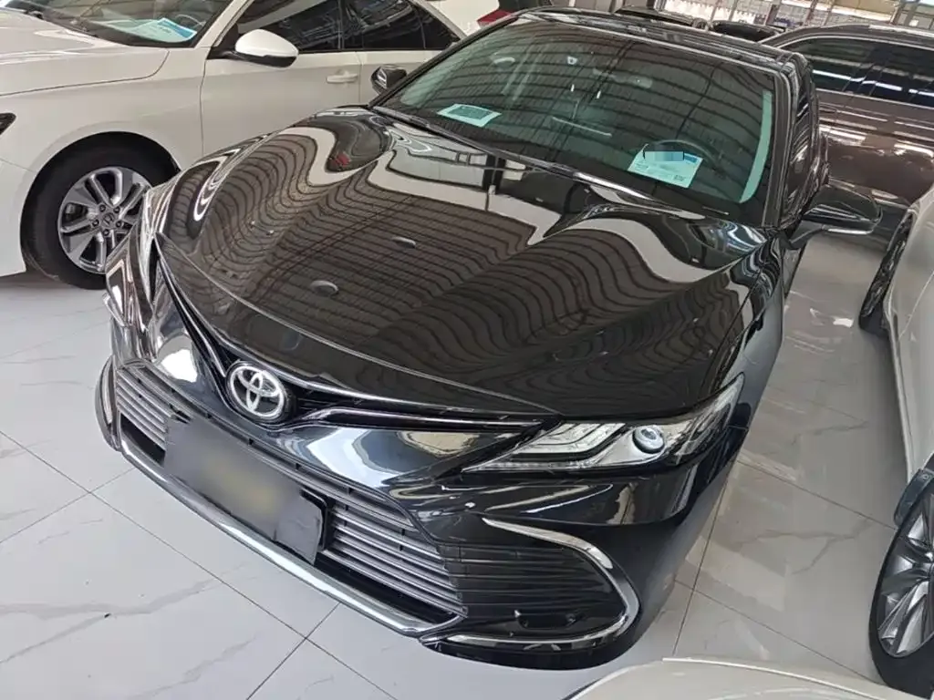 Toyota Camry — фото 6