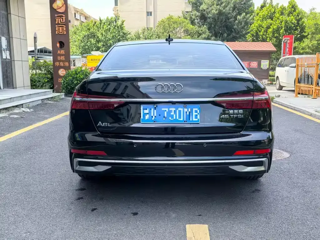 Audi A6L — фото 6