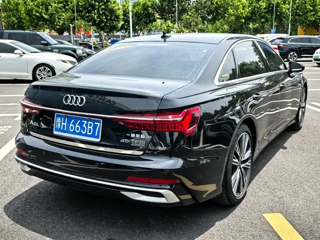 Audi A6L — фото 9