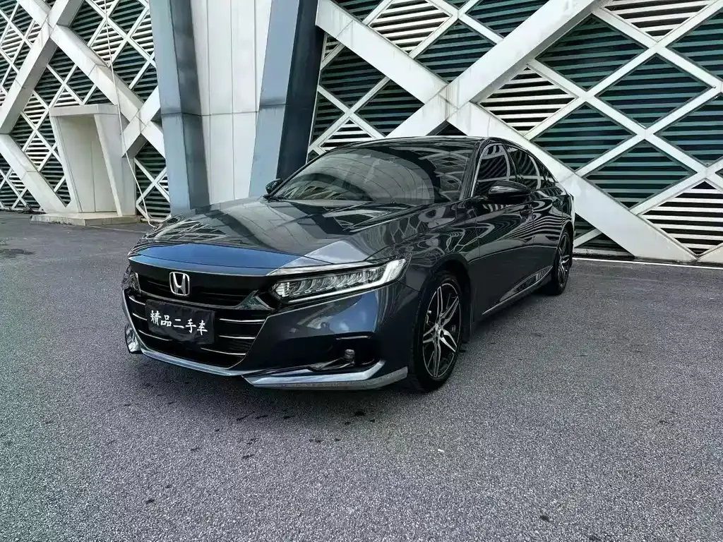 Honda Accord — фото 1