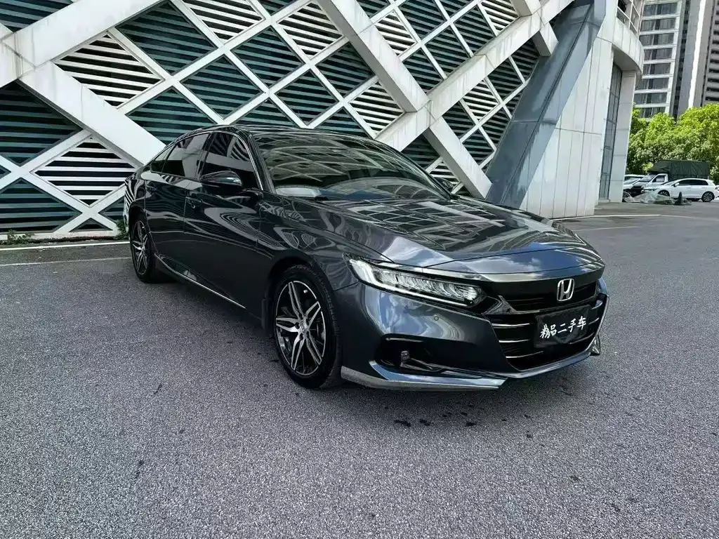 Honda Accord — фото 9