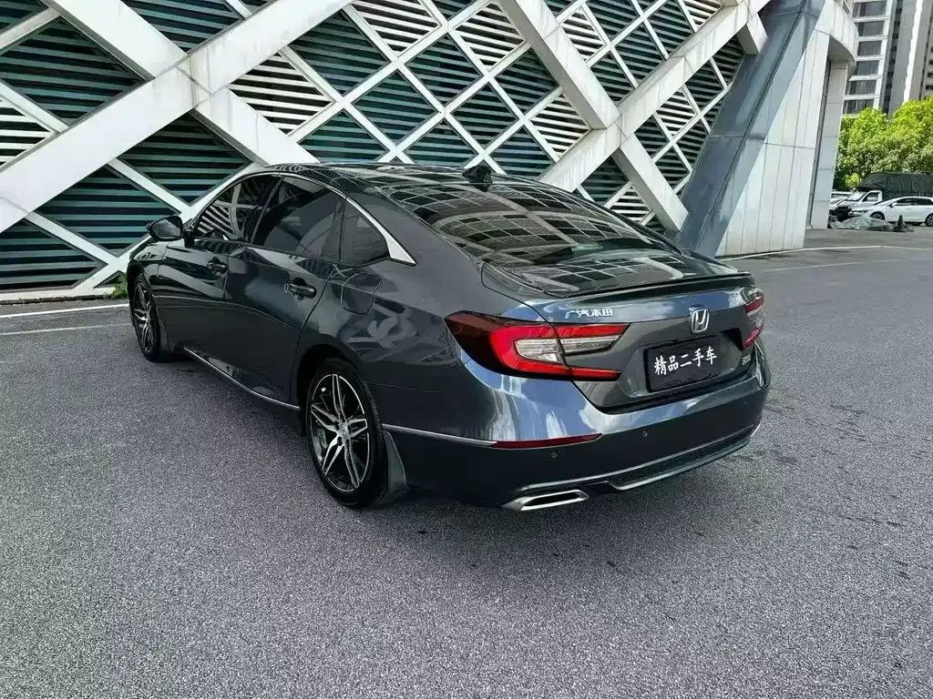 Honda Accord — фото 6