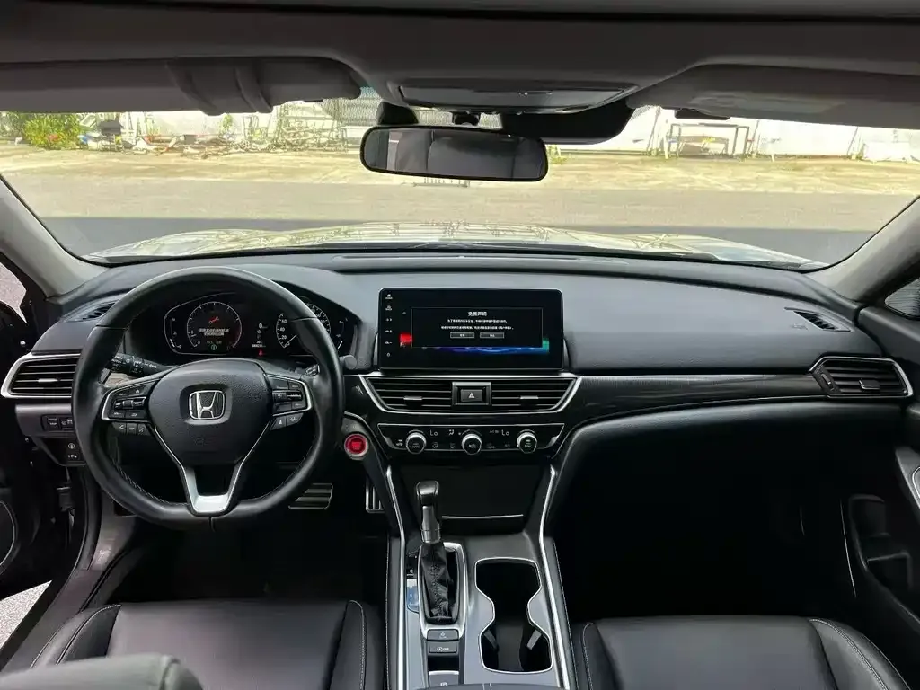 Honda Accord — фото 4