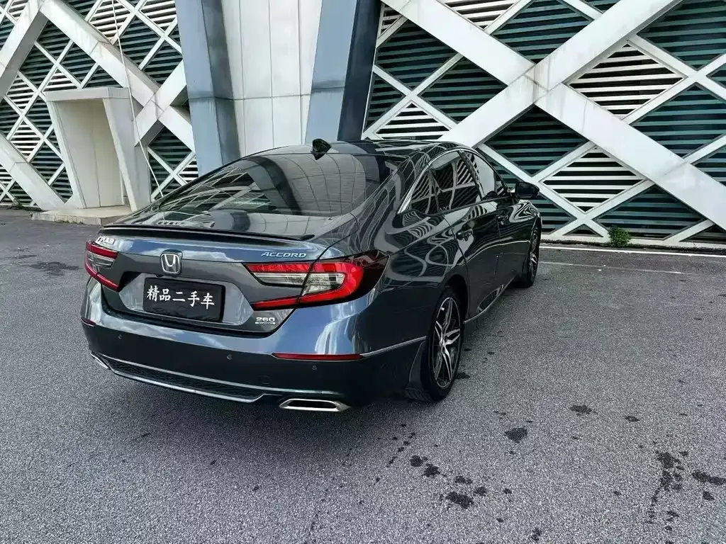 Honda Accord — фото 8