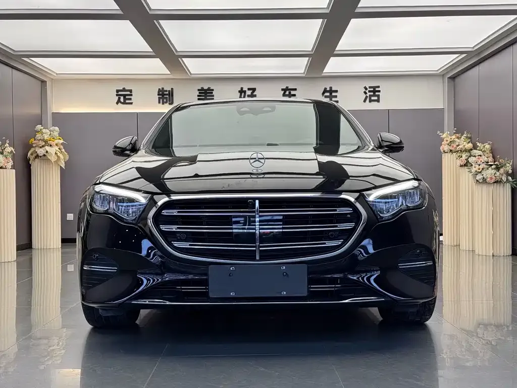 Mercedes-Benz E-Class — фото 10