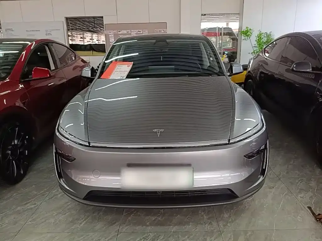 Tesla Model Y — фото 7