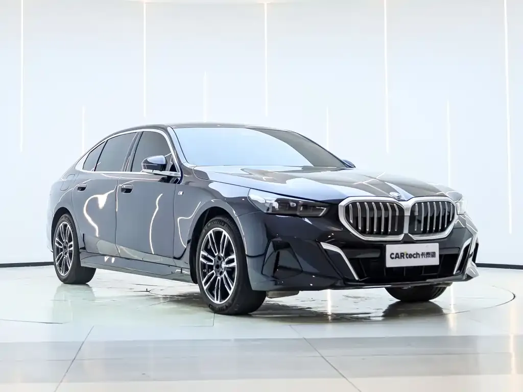 BMW 5 Series — фото 10