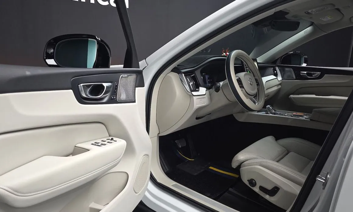 Volvo XC60 2026 из KR, фото 9