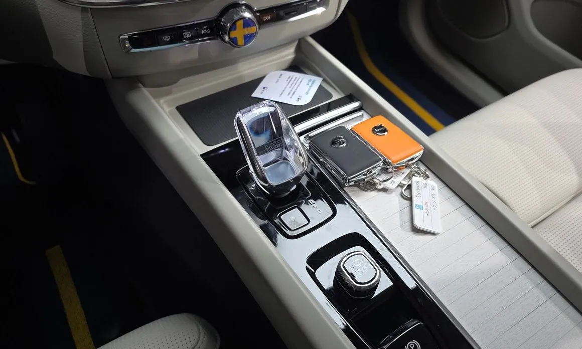 Volvo XC60 2026 из KR, фото 4