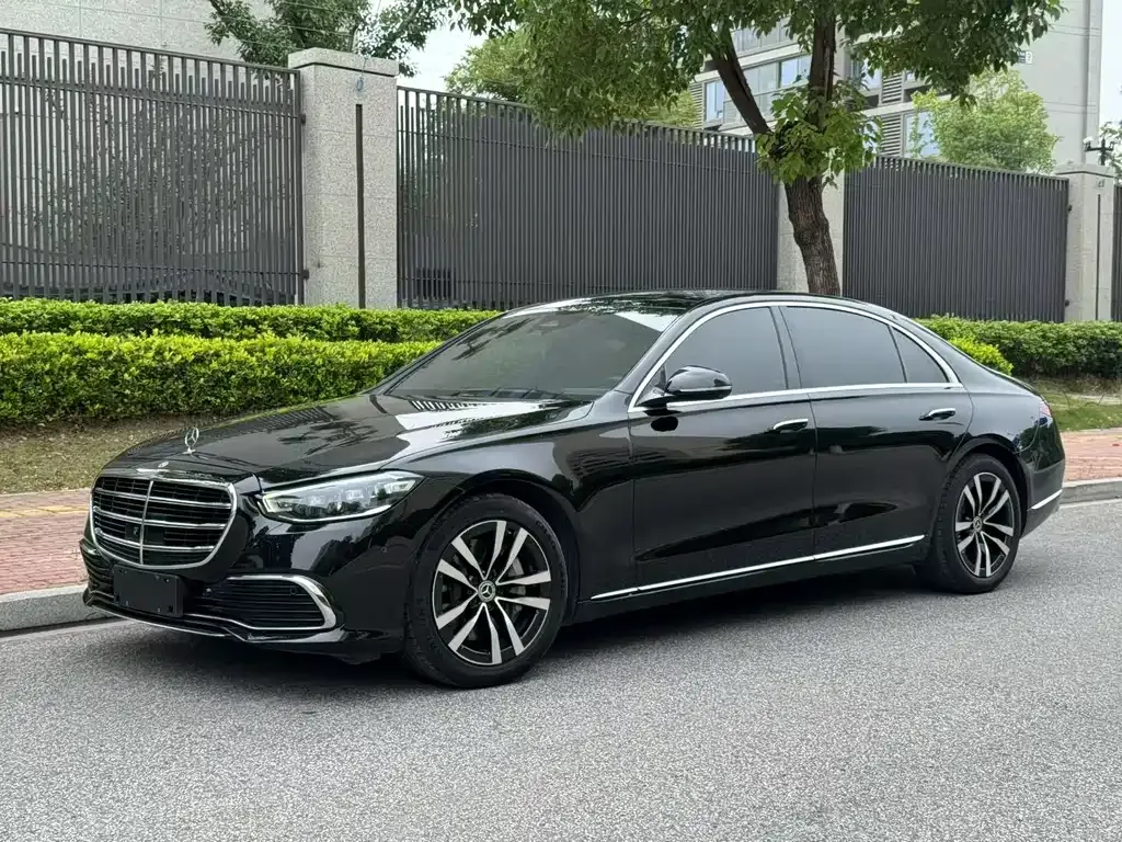 Mercedes-Benz S-Class — фото 1