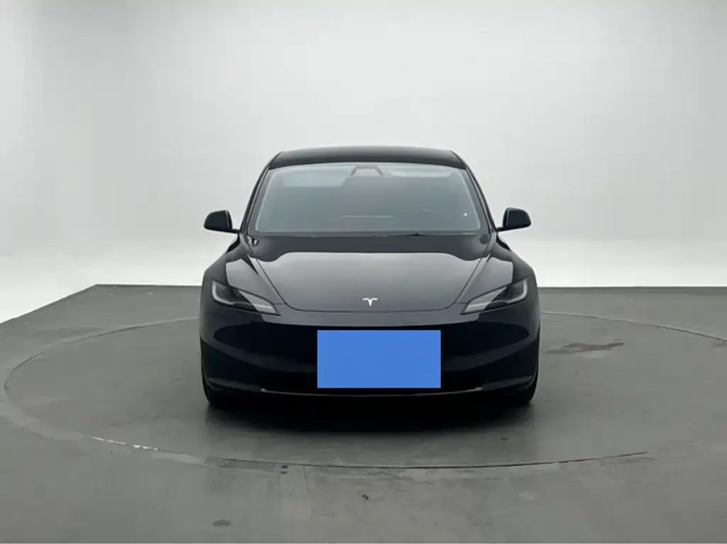 Tesla Model 3 — фото 6