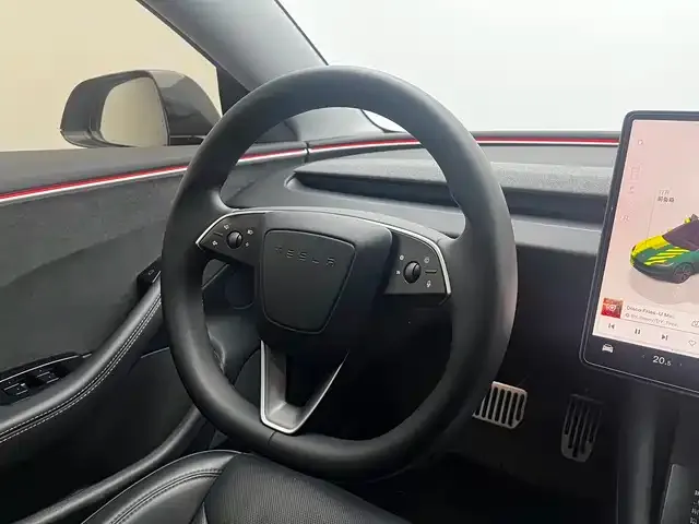Tesla Model 3 — фото 8