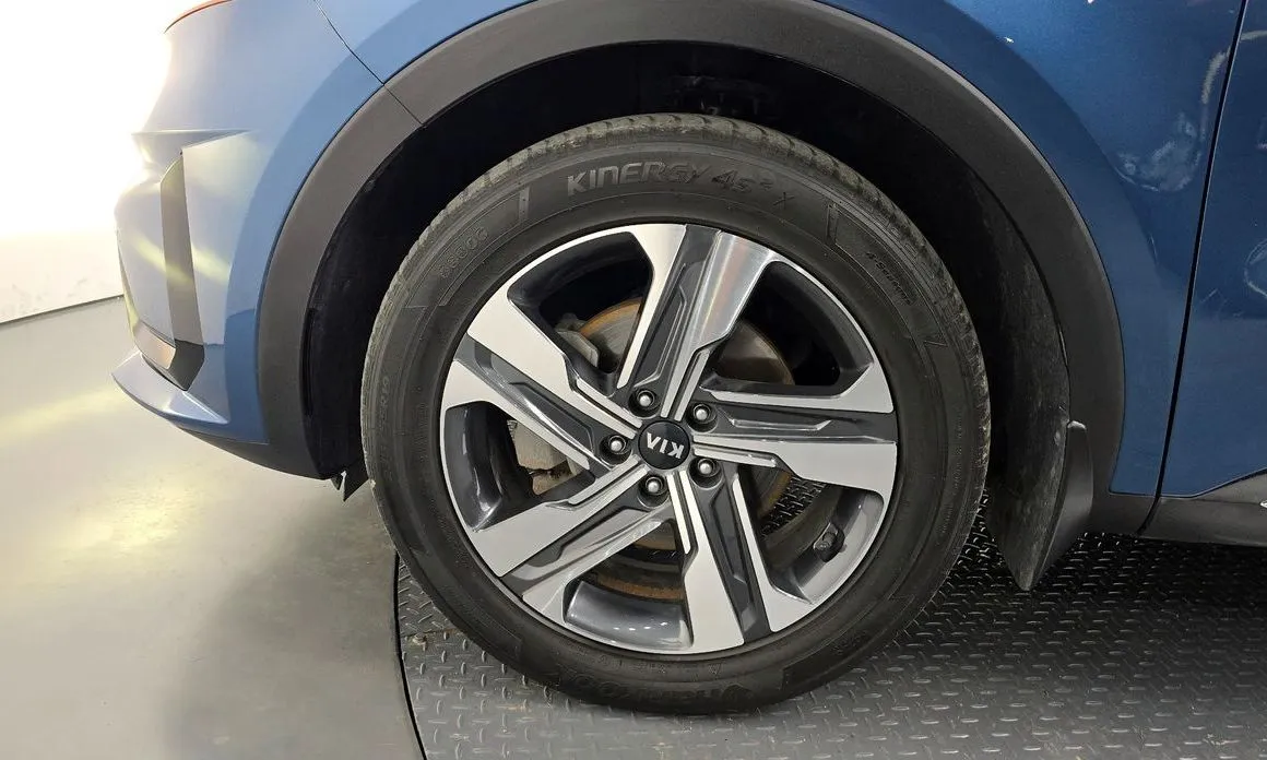 Kia Sorento — фото 9