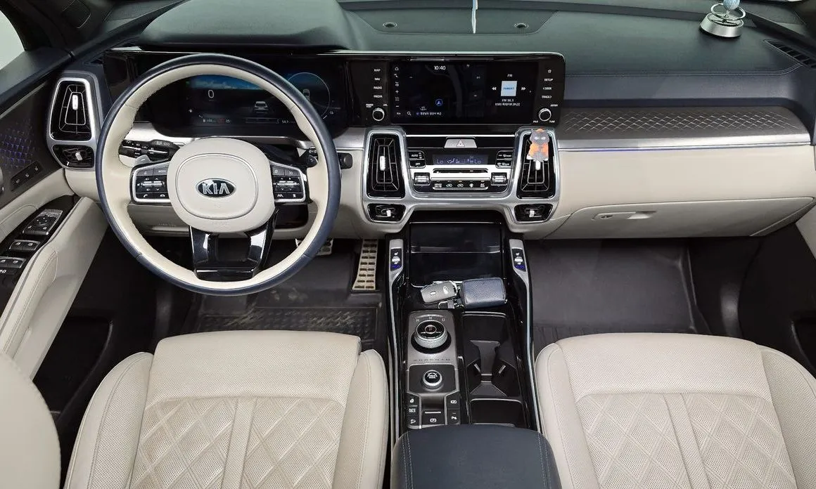 Kia Sorento — фото 10