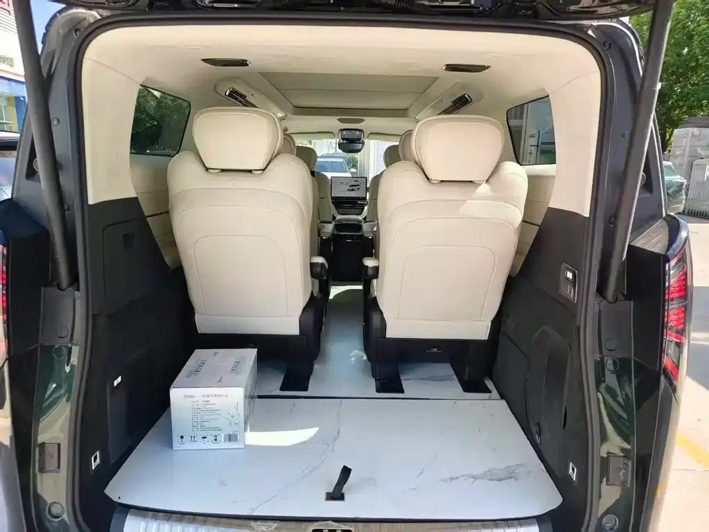 Geely Yizhen L380 2025 из CN, фото 10