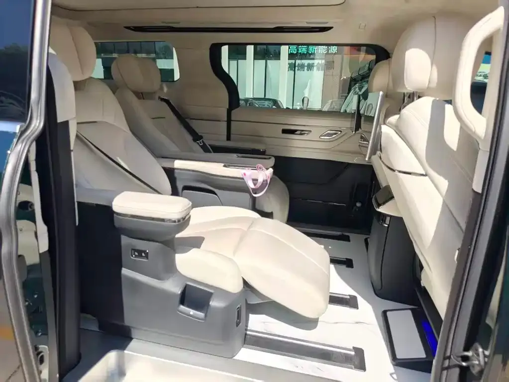 Geely Yizhen L380 2025 из CN, фото 3