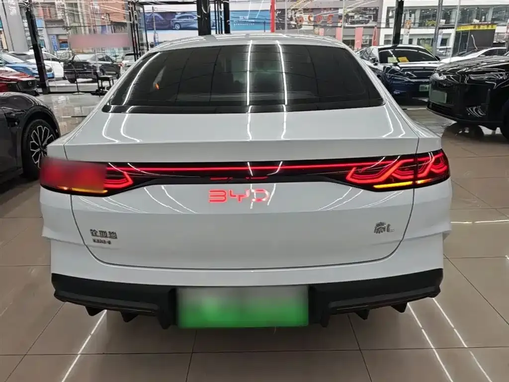 BYD Qin L — фото 4