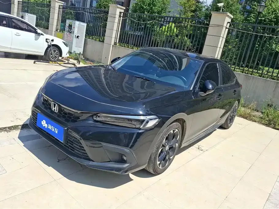 Honda Civic — фото 1