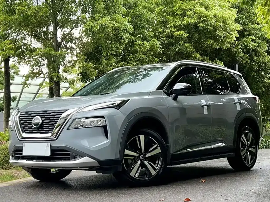 Nissan X-Trail — фото 1