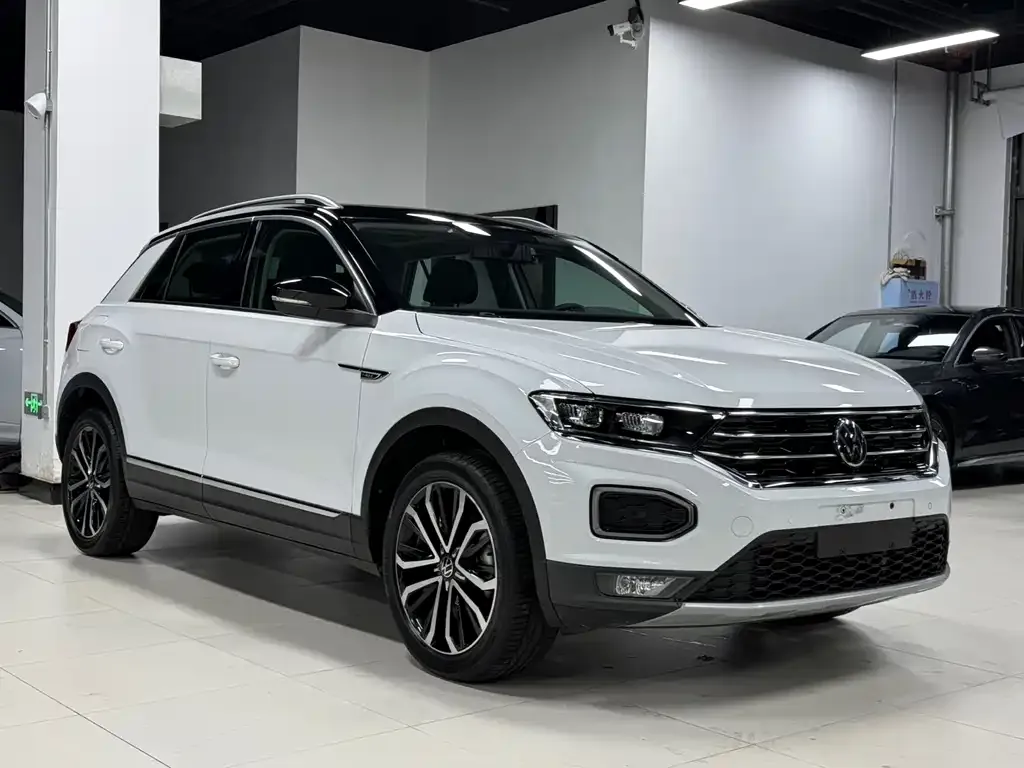 Volkswagen T-Roc — фото 5