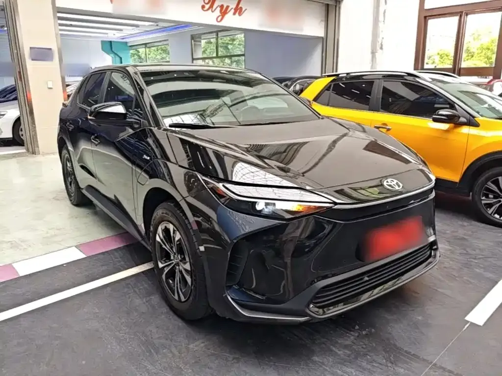 Toyota Platinum 4X 2024 из CN, фото 10