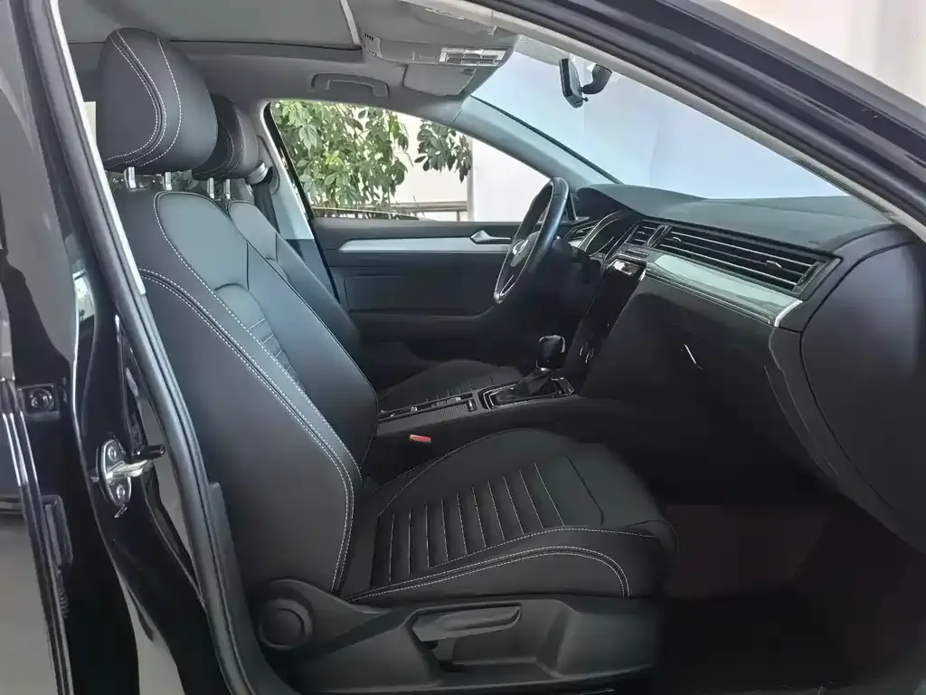 Volkswagen Magotan 2021 из CN, фото 5